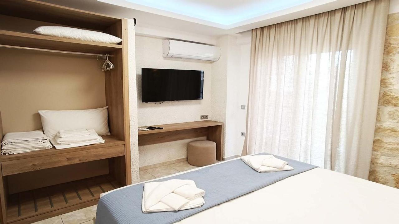 Anastasia Luxury Suites By Xenius Zeus In Nea Flogita Exterior photo